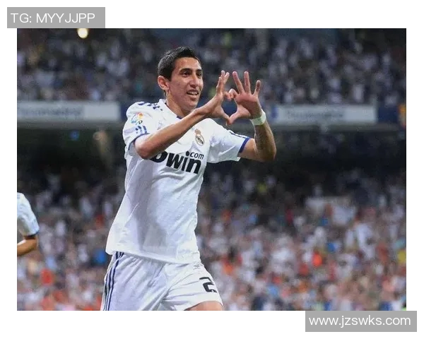 从零基础到足球巨星的蜕变之路：一位从未接触过足球的球员的传奇成长